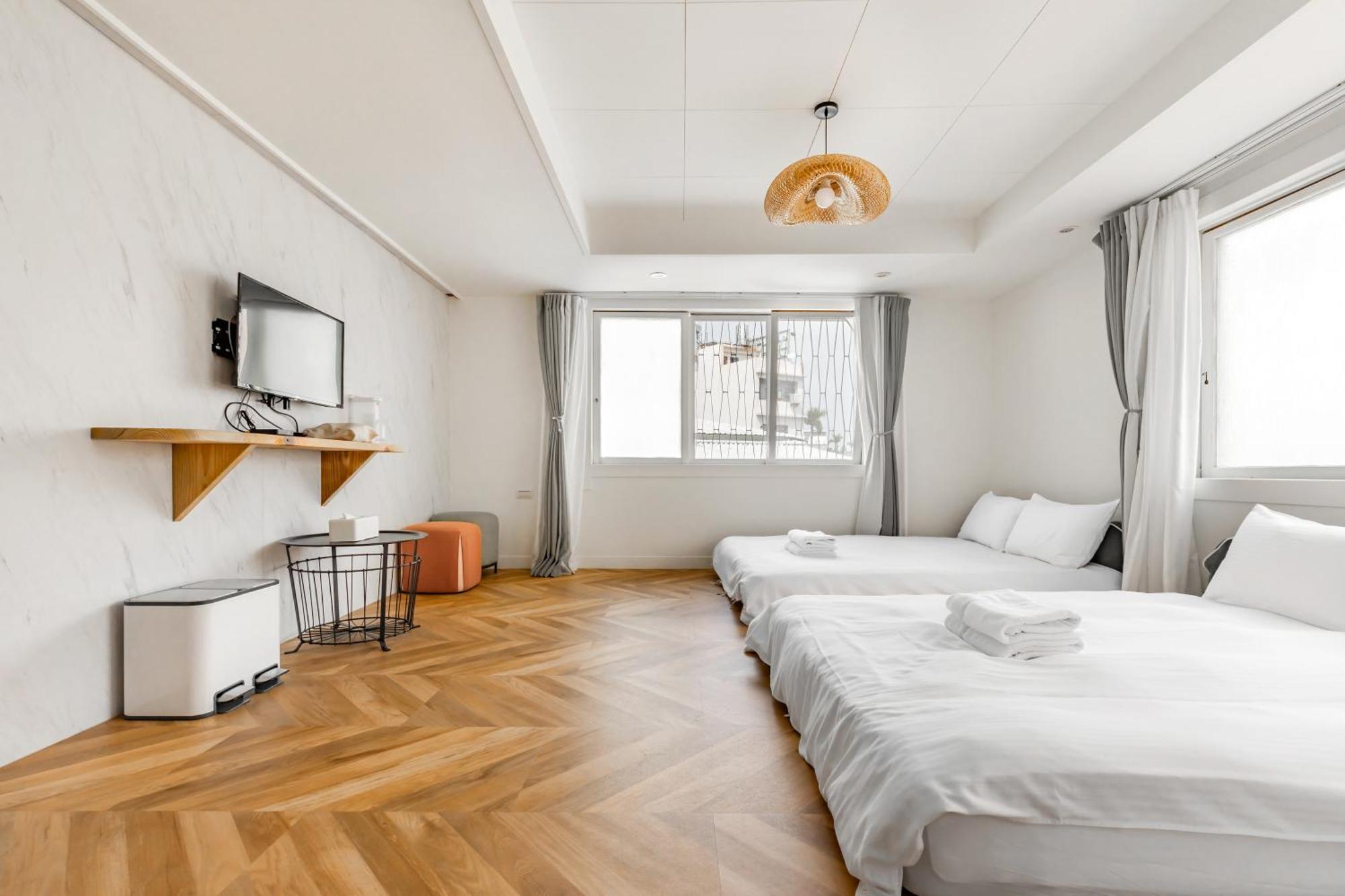 32小巷弄 Hotell Tainan Exteriör bild