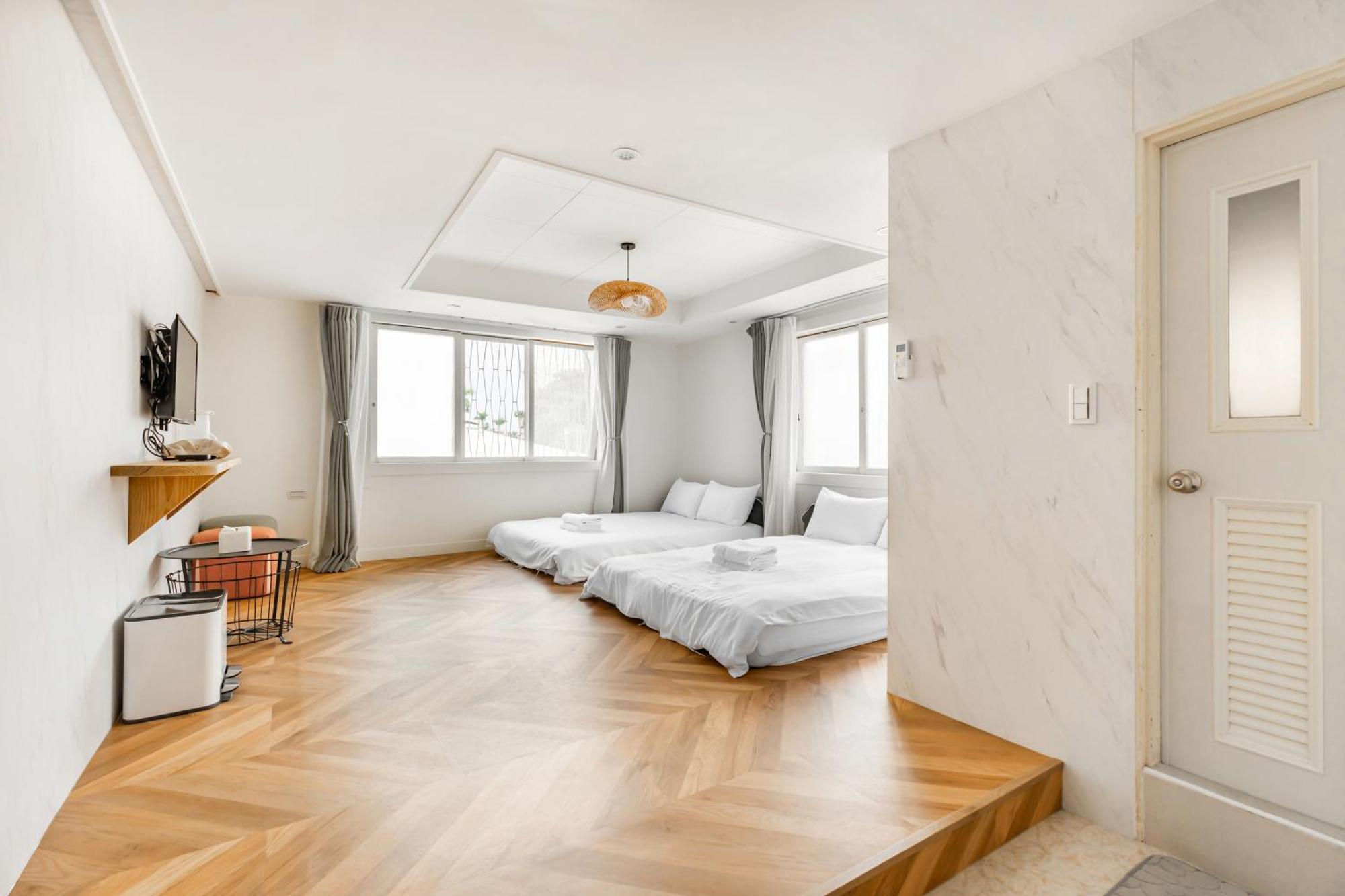 32小巷弄 Hotell Tainan Exteriör bild