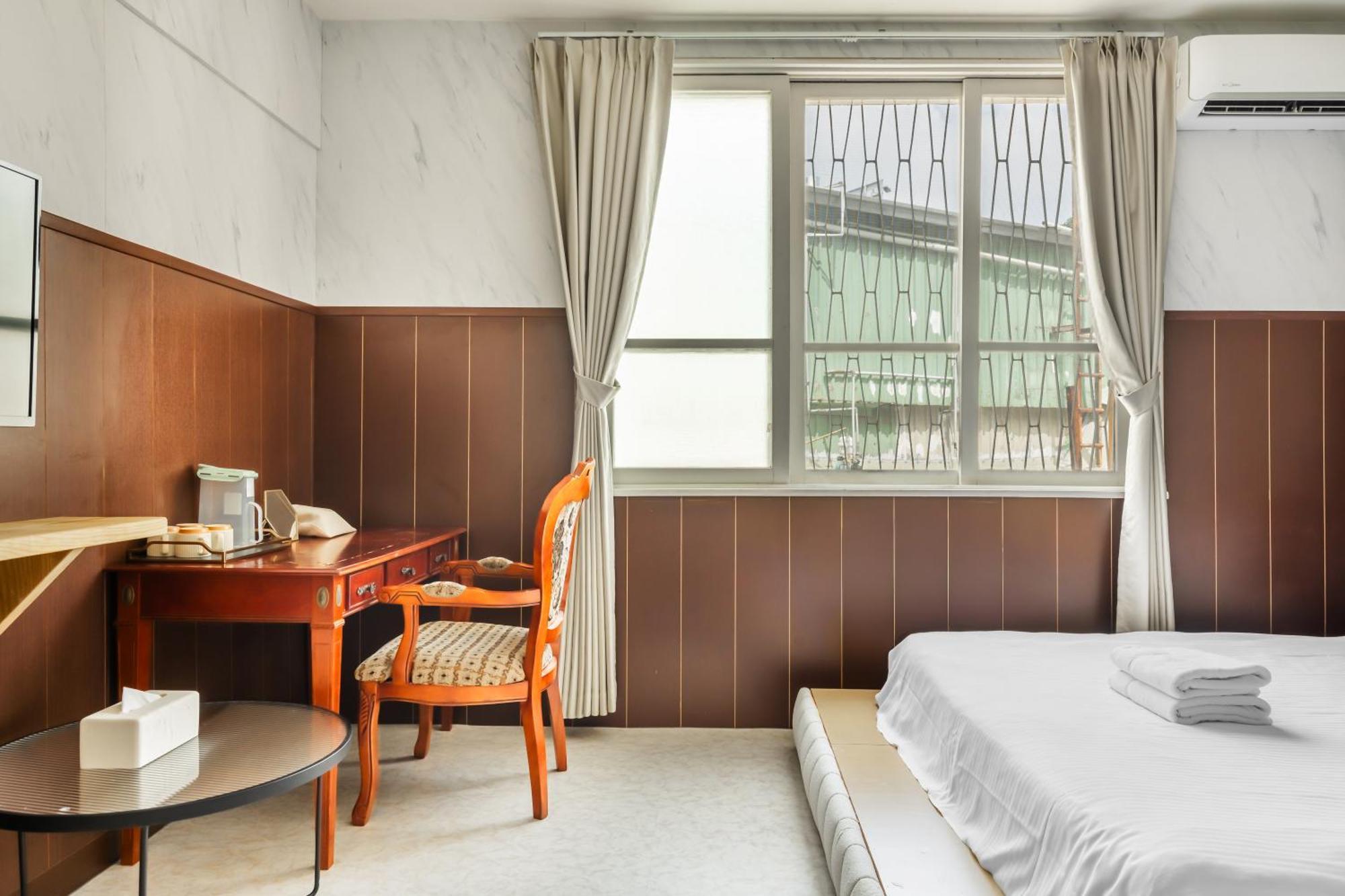 32小巷弄 Hotell Tainan Exteriör bild