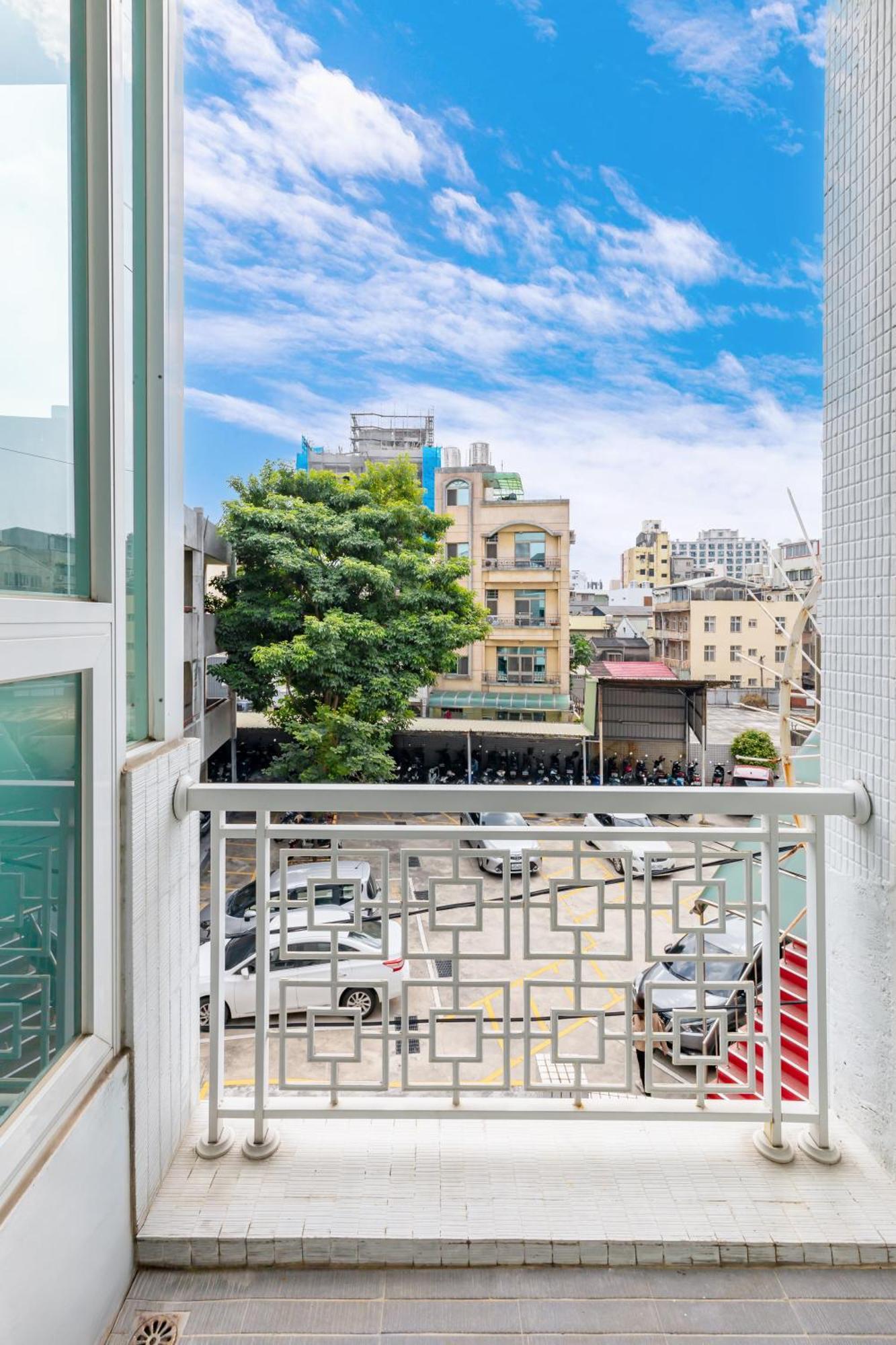 32小巷弄 Hotell Tainan Exteriör bild