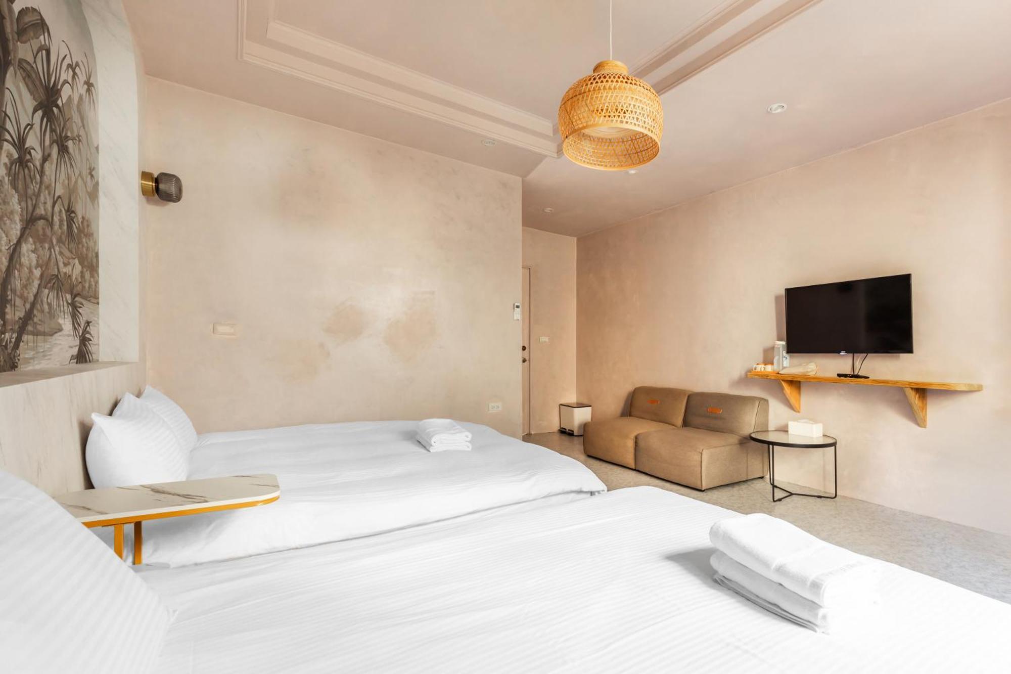 32小巷弄 Hotell Tainan Exteriör bild